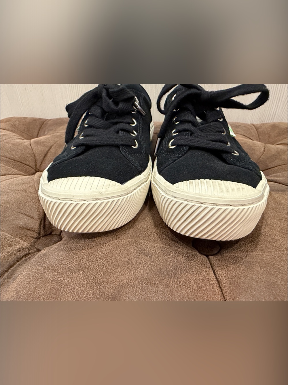 Cariuma Black SUEDE Low-Top Sneakers with Cream Sole - Picture 4 of 8